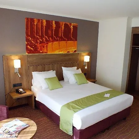 Opera Centrum Hotel 4*